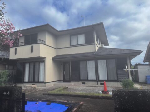 岐阜県羽島市　民家の塗り替え　9月21日完工　一人親方さんの応援があり助かりました。